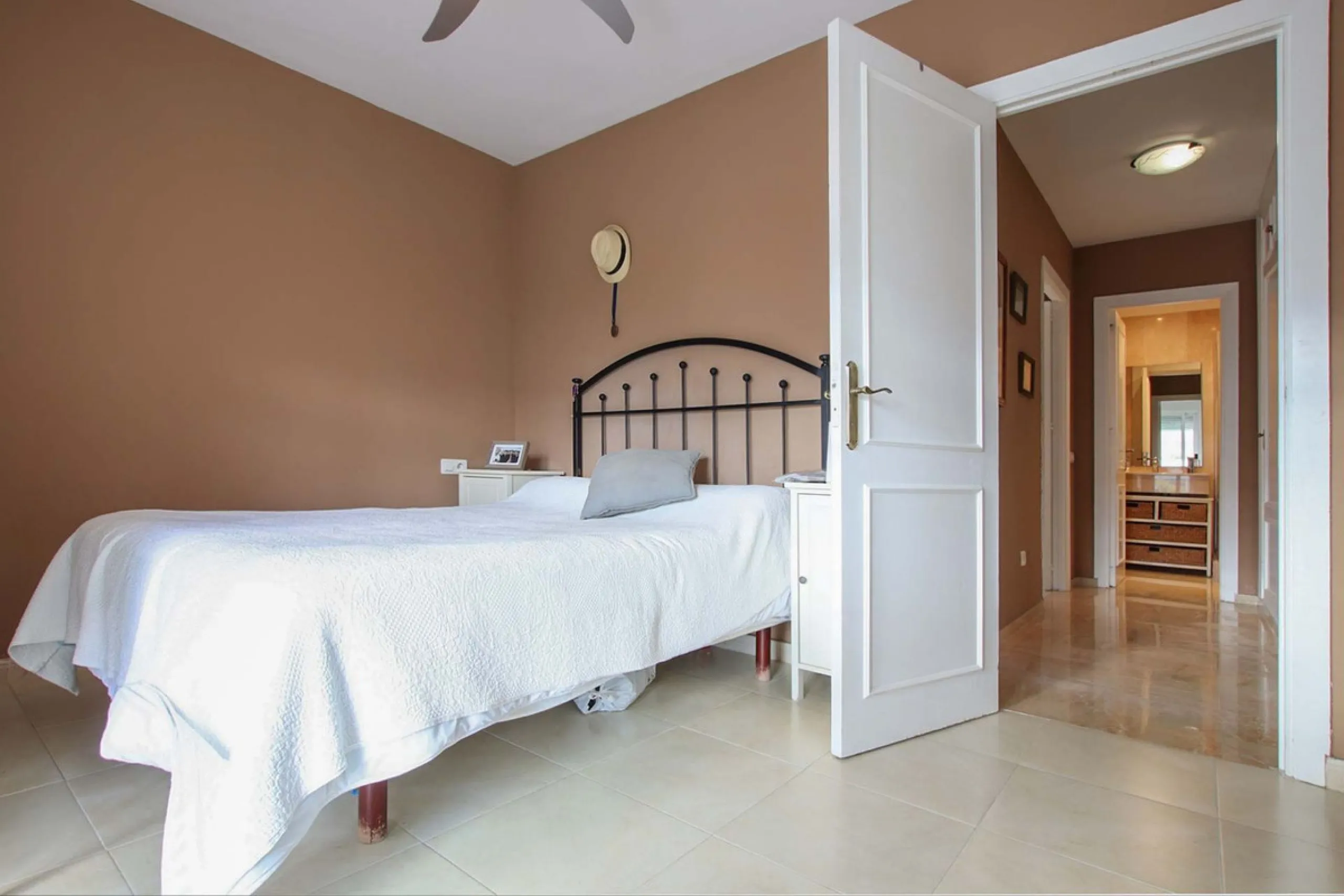 LUXURIOUS GROUND FLOOR APARTMENT FOR SALE IN PUERTO BANÚS, MARBELLA