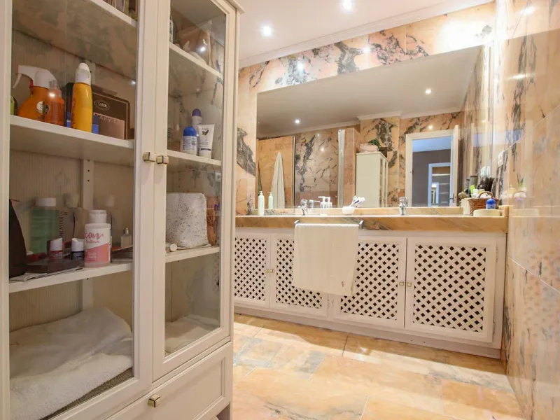 LUXURIOUS GROUND FLOOR APARTMENT FOR SALE IN PUERTO BANÚS, MARBELLA