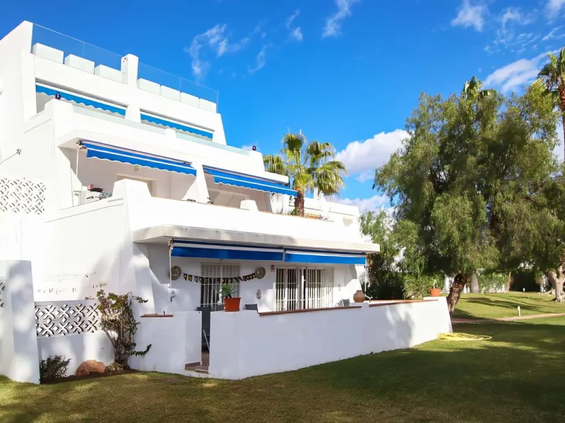 LUXURIOUS GROUND FLOOR APARTMENT FOR SALE IN PUERTO BANÚS, MARBELLA