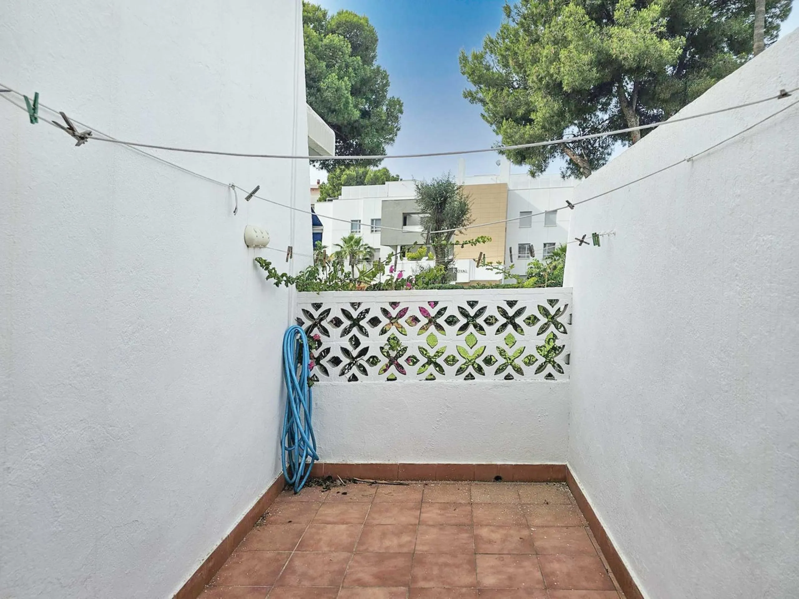 LUXURIOUS GROUND FLOOR APARTMENT FOR SALE IN PUERTO BANÚS, MARBELLA