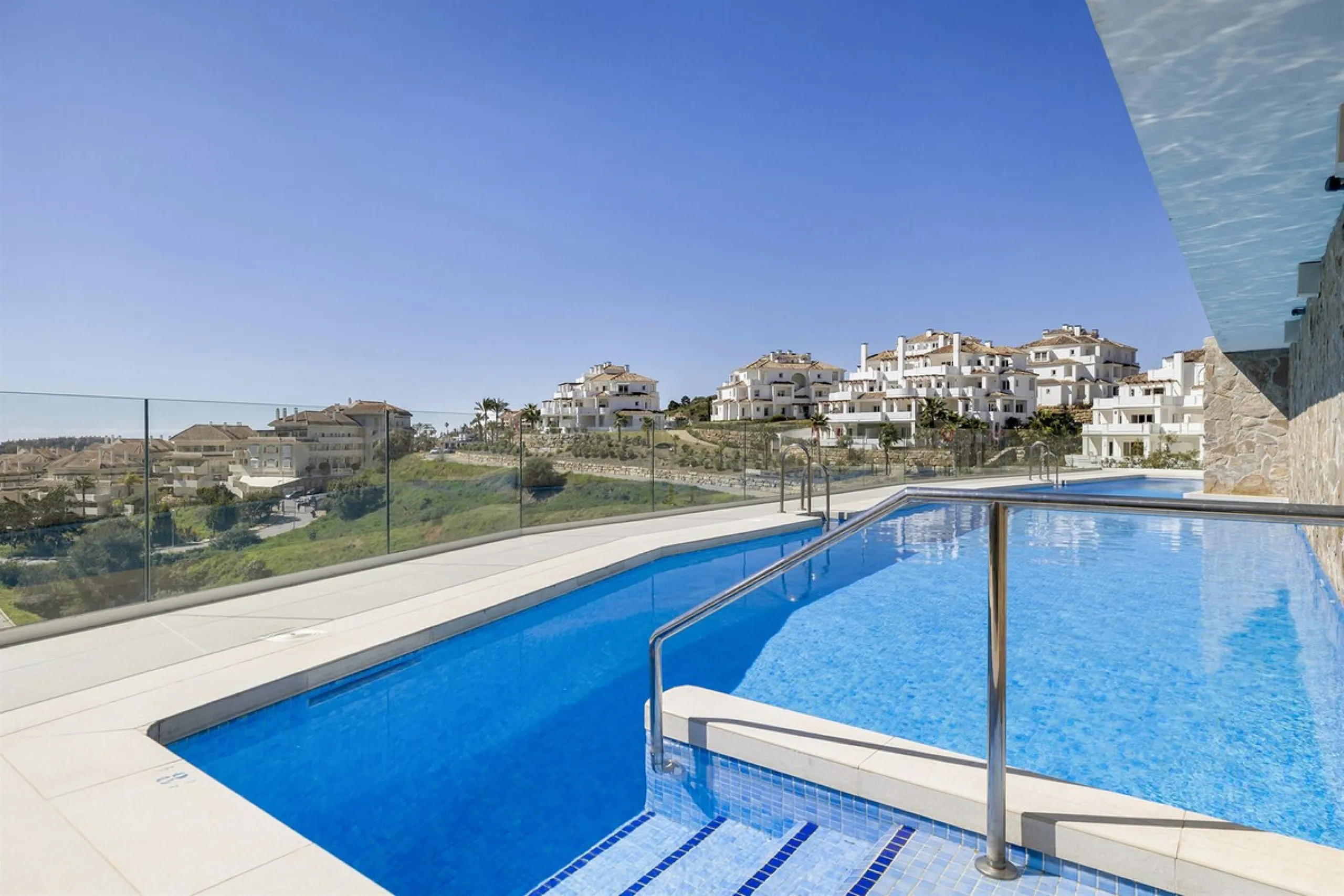 ICONIC SOUTH-FACING DUPLEX PENTHOUSE WITH PRIVATE SOLARIUM & POOL FOR SALE