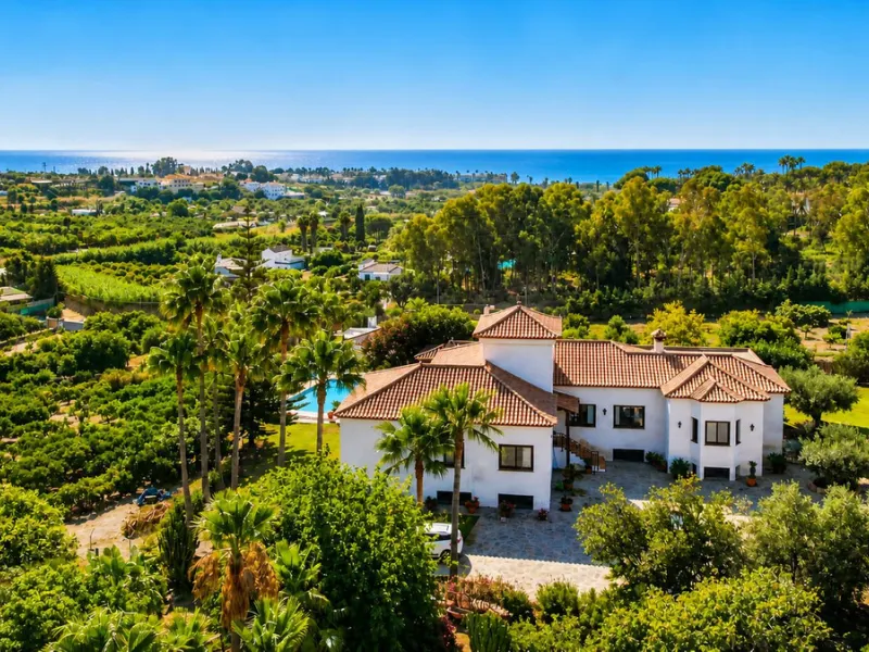 Charming Country Estate in El Padrón, Estepona — Just 5 Minutes from the Beach and Laguna Village