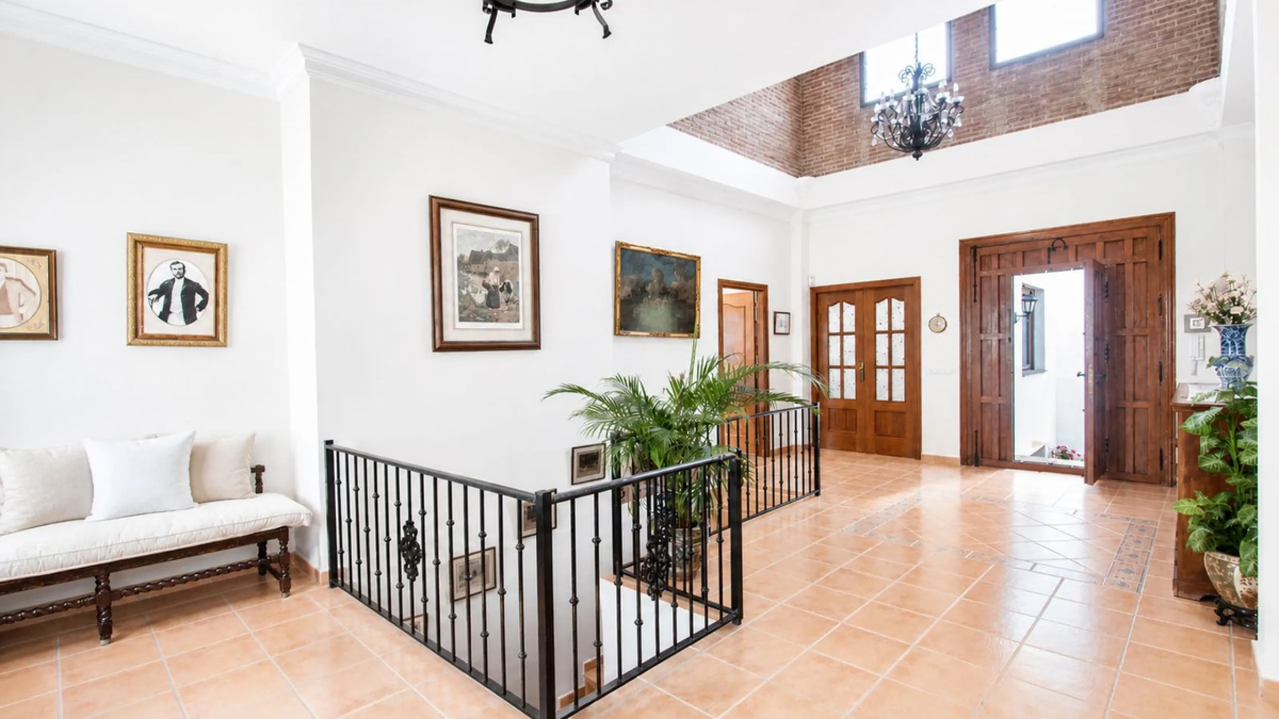 Charming Country Estate in El Padrón, Estepona — Just 5 Minutes from the Beach and Laguna Village