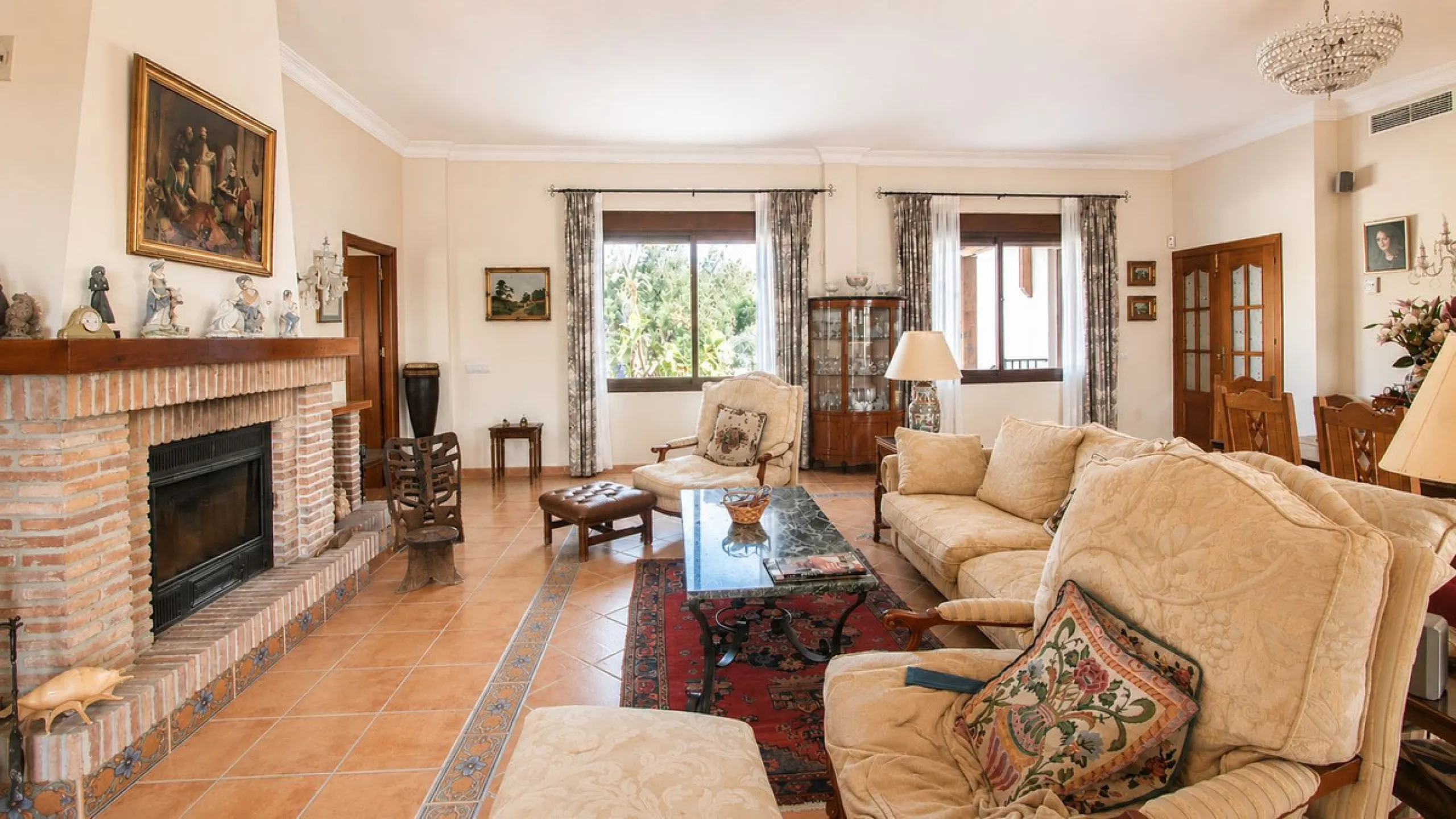 Charming Country Estate in El Padrón, Estepona — Just 5 Minutes from the Beach and Laguna Village