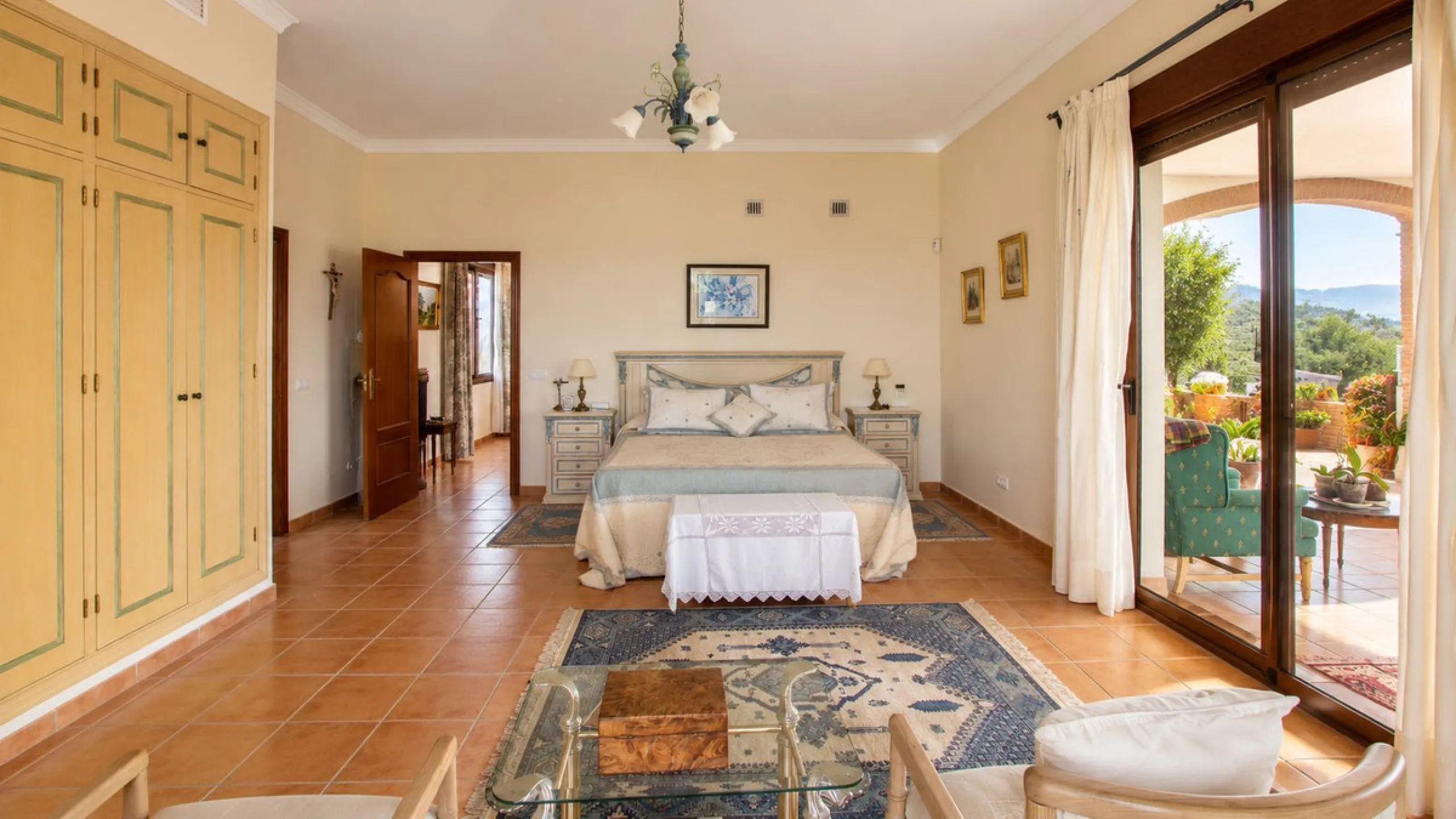 Charming Country Estate in El Padrón, Estepona — Just 5 Minutes from the Beach and Laguna Village