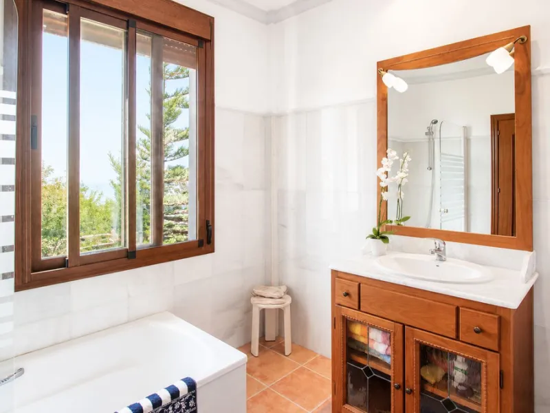 Charming Country Estate in El Padrón, Estepona — Just 5 Minutes from the Beach and Laguna Village