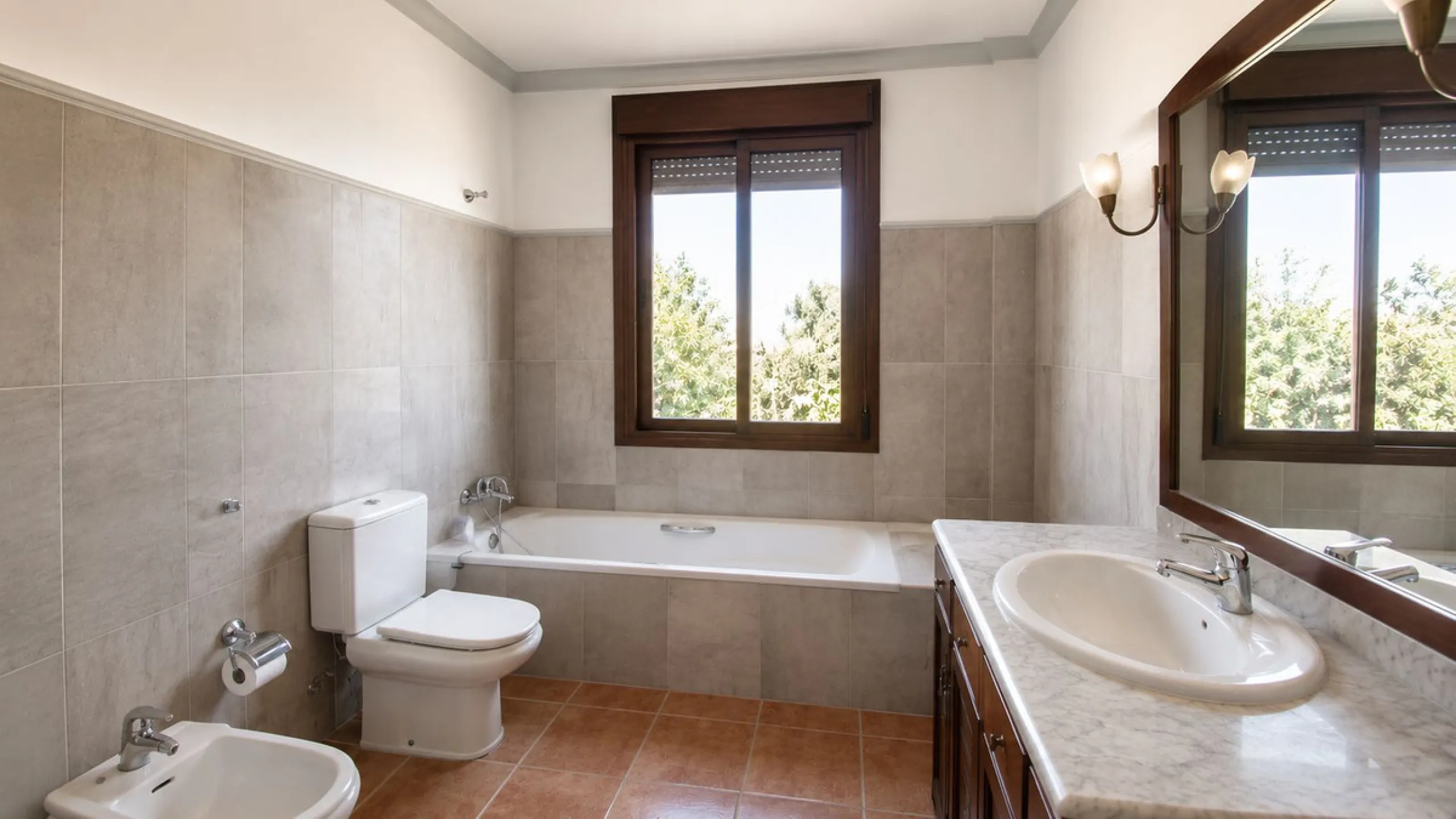 Charming Country Estate in El Padrón, Estepona — Just 5 Minutes from the Beach and Laguna Village