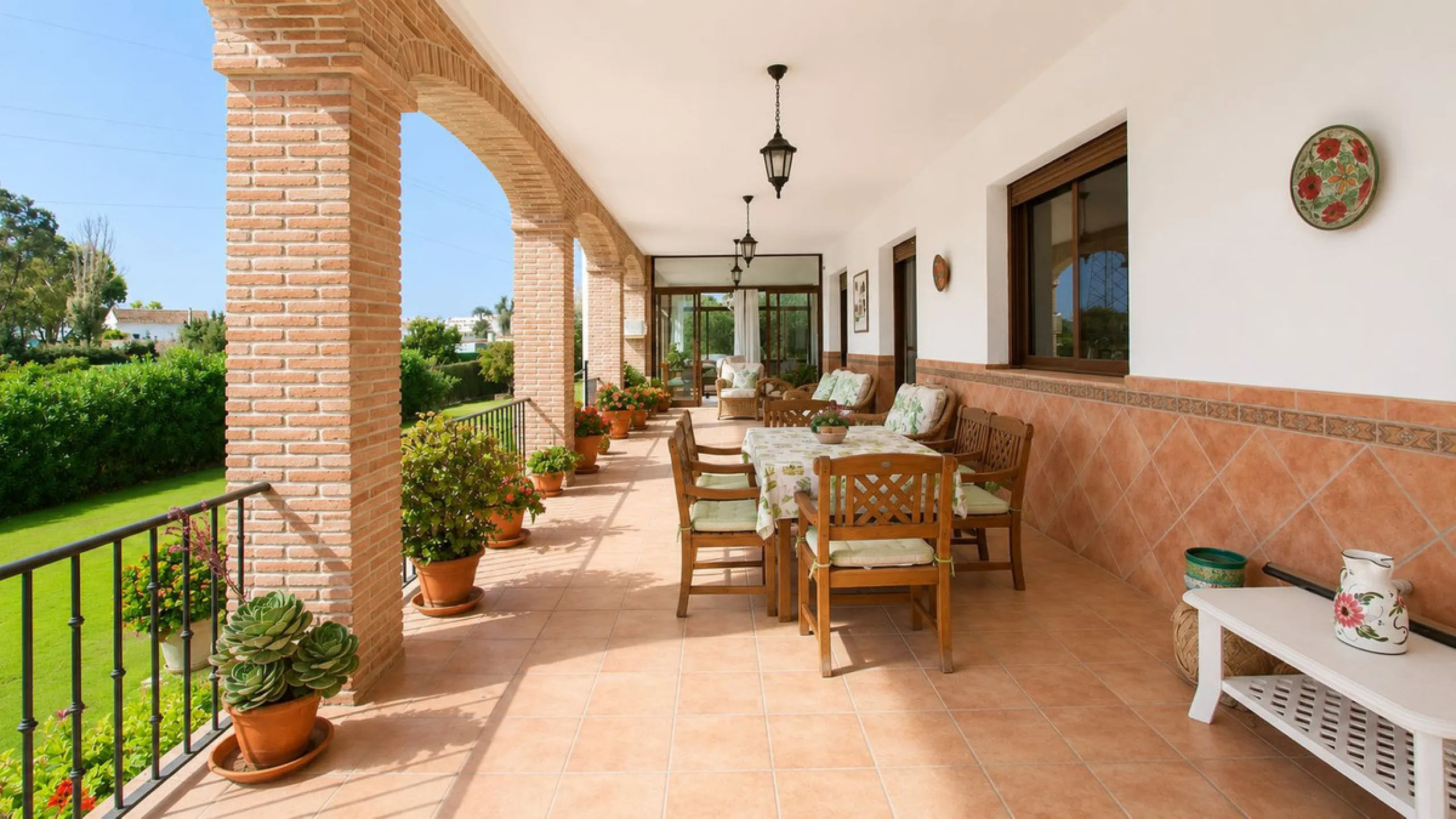 Charming Country Estate in El Padrón, Estepona — Just 5 Minutes from the Beach and Laguna Village