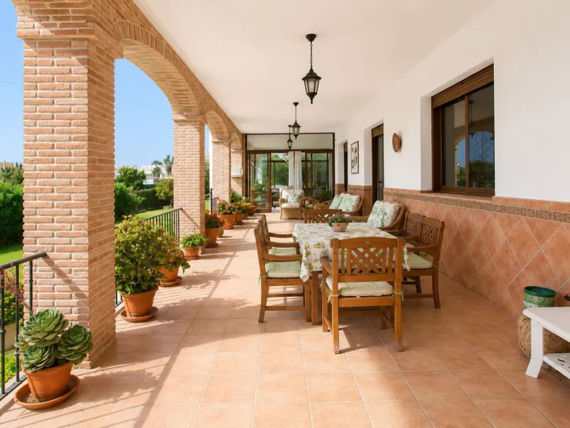 Charming Country Estate in El Padrón, Estepona — Just 5 Minutes from the Beach and Laguna Village
