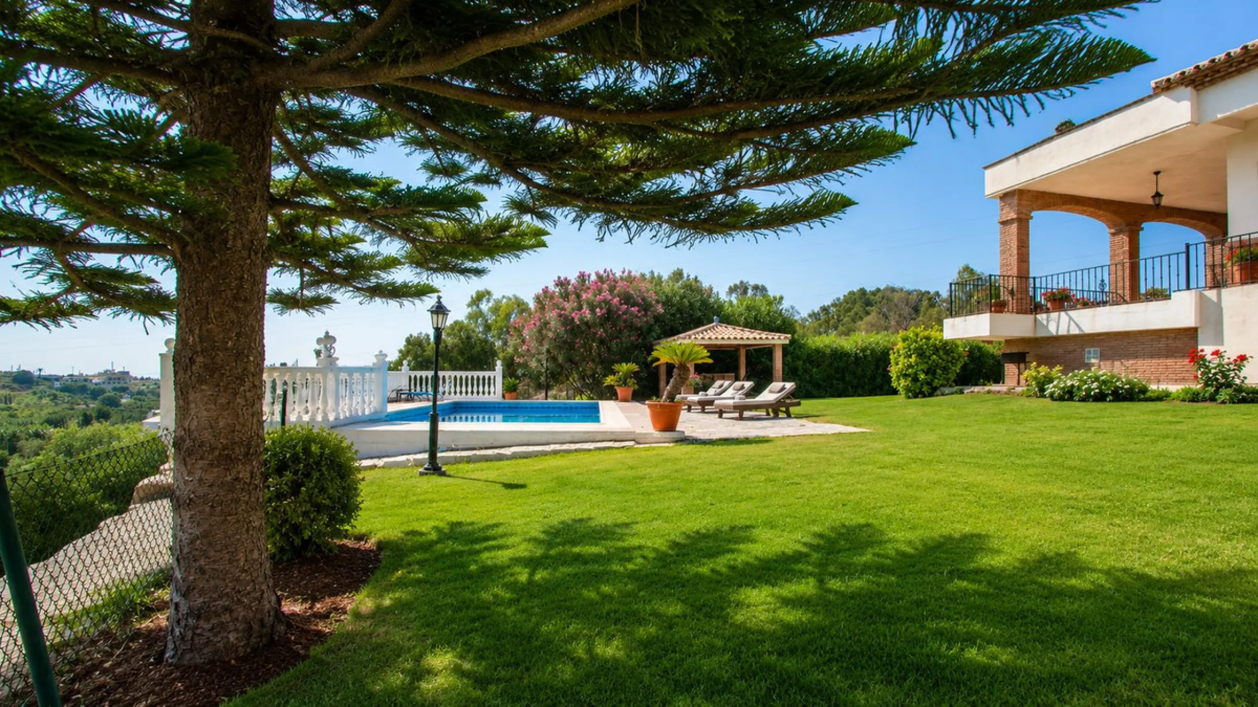 Charming Country Estate in El Padrón, Estepona — Just 5 Minutes from the Beach and Laguna Village