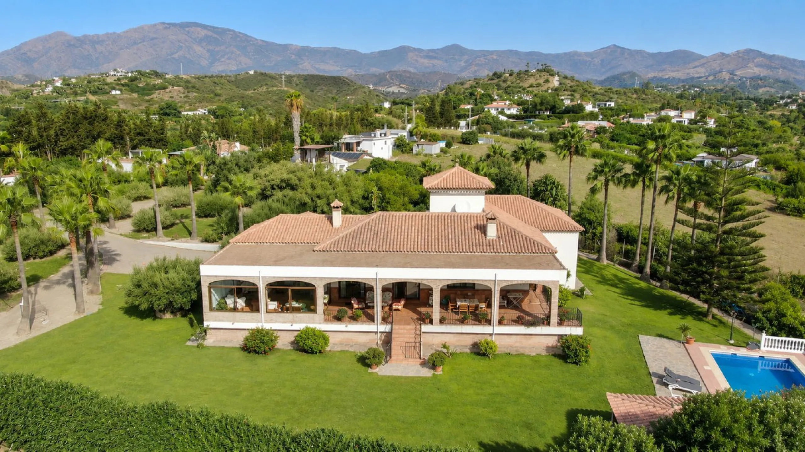 Charming Country Estate in El Padrón, Estepona — Just 5 Minutes from the Beach and Laguna Village