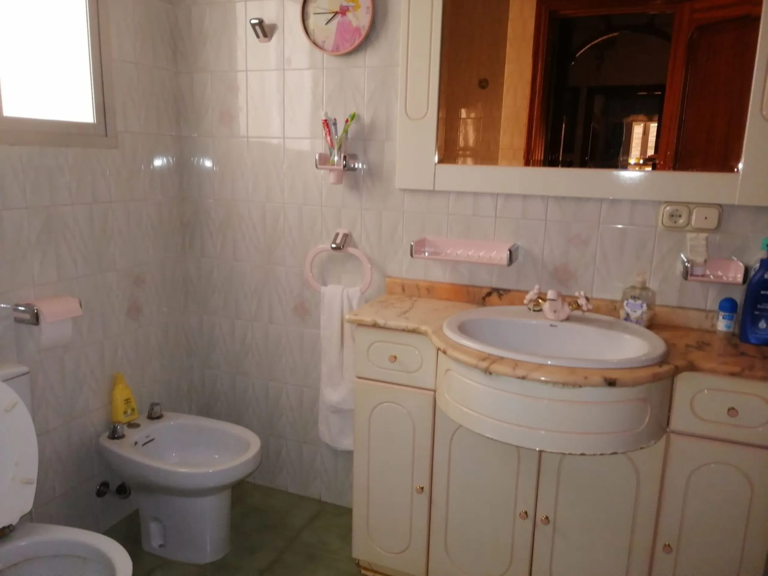 Spacious Townhouse with Commercial Potential in the Heart of Alhaurín el Grande