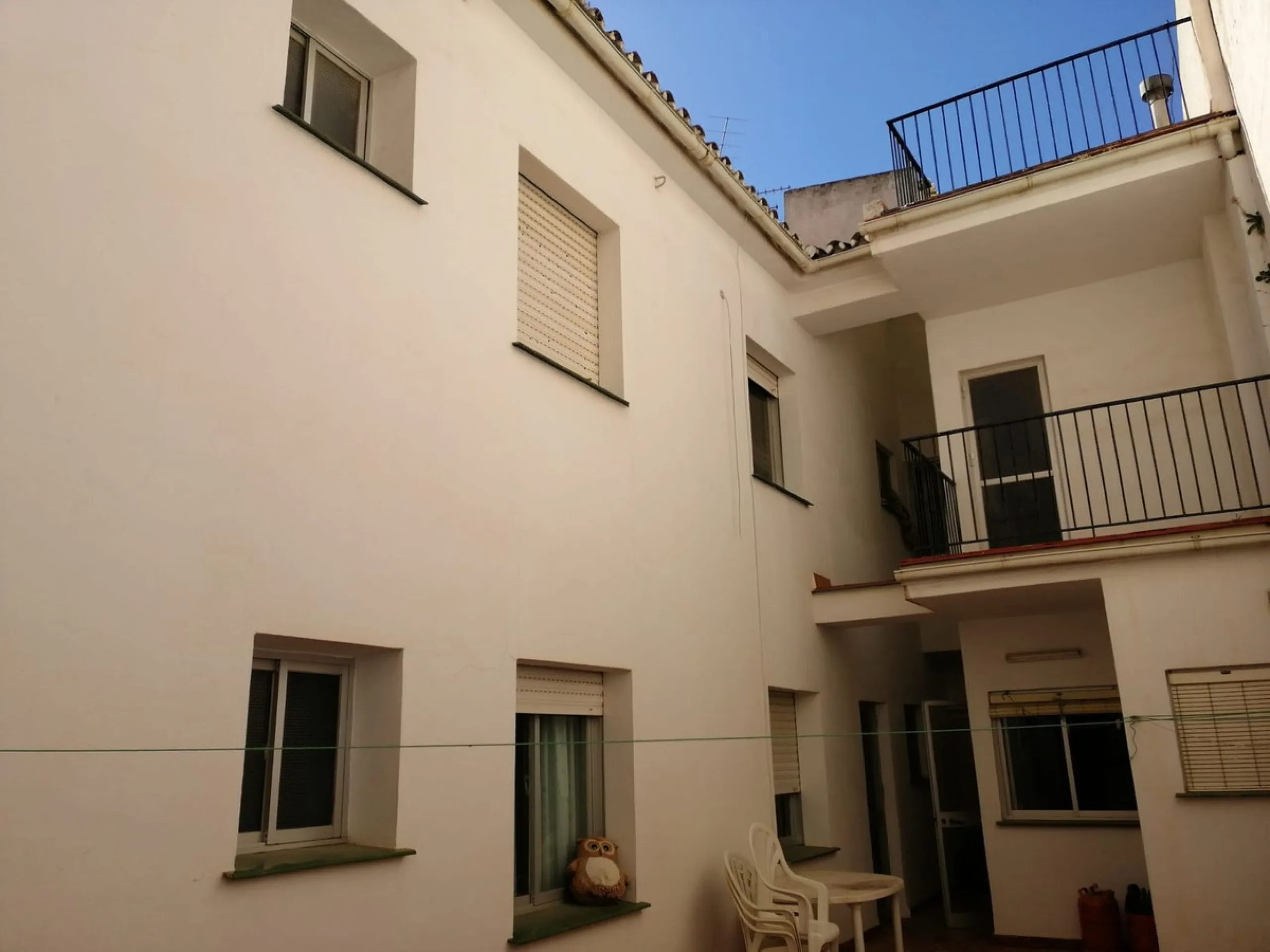 Spacious Townhouse with Commercial Potential in the Heart of Alhaurín el Grande