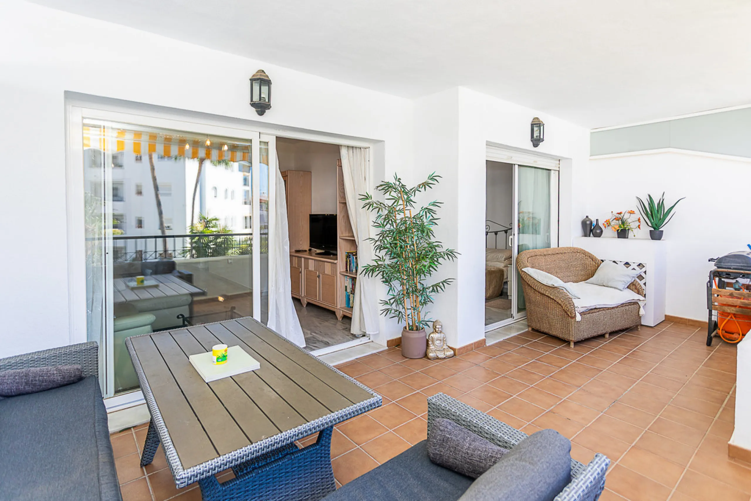 This two-bedroom apartment is situated in one of the most sought-after complexes in the area, offering an ideal blend of comfort and convenience.