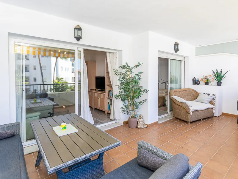 This two-bedroom apartment is situated in one of the most sought-after complexes in the area, offering an ideal blend of comfort and convenience.
