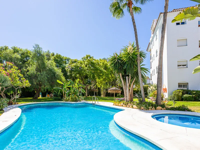 This two-bedroom apartment is situated in one of the most sought-after complexes in the area, offering an ideal blend of comfort and convenience.