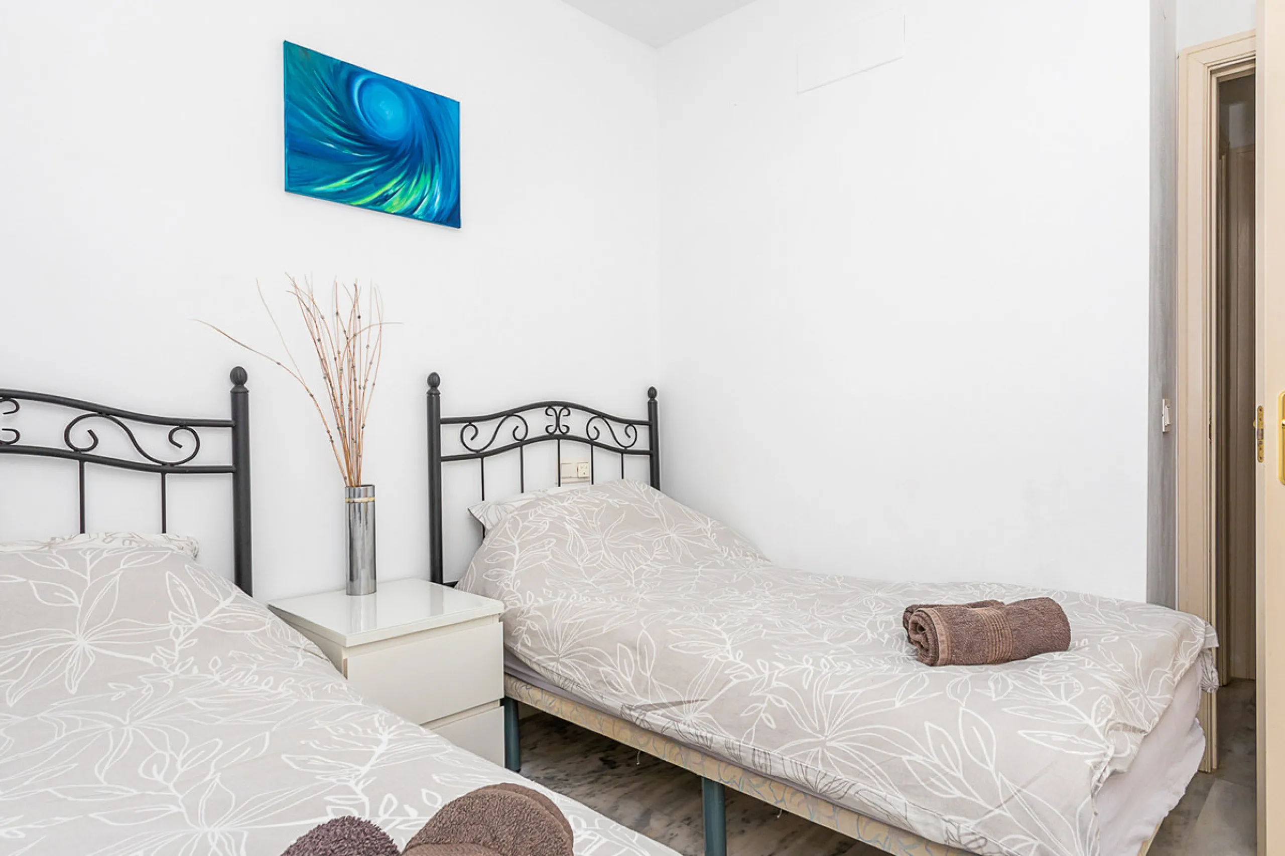 This two-bedroom apartment is situated in one of the most sought-after complexes in the area, offering an ideal blend of comfort and convenience.