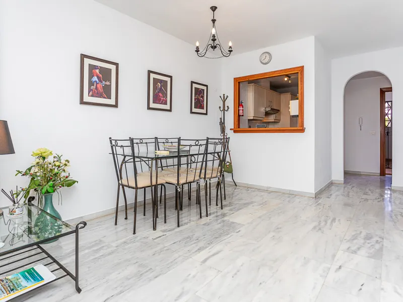 This two-bedroom apartment is situated in one of the most sought-after complexes in the area, offering an ideal blend of comfort and convenience.