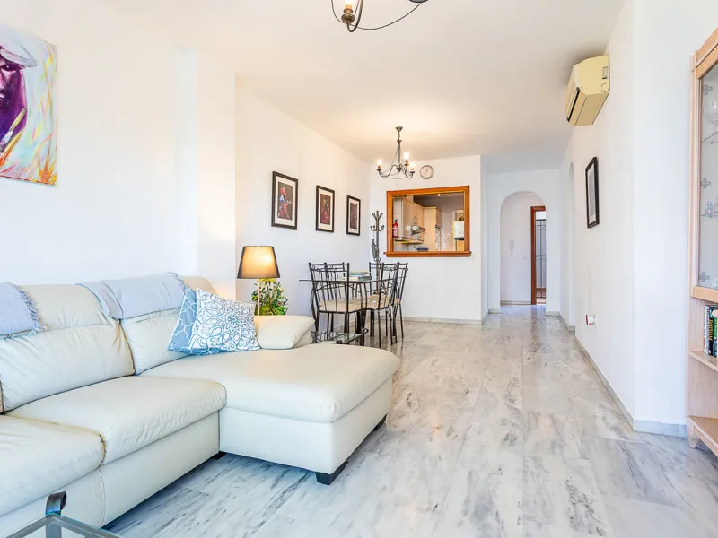 This two-bedroom apartment is situated in one of the most sought-after complexes in the area, offering an ideal blend of comfort and convenience.
