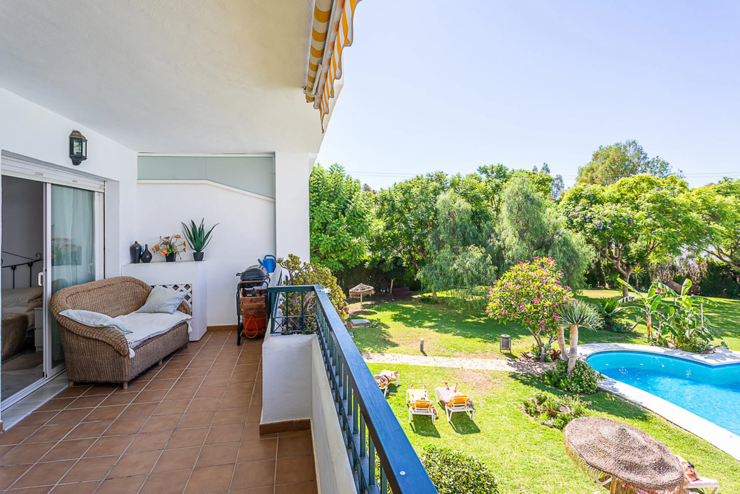 This two-bedroom apartment is situated in one of the most sought-after complexes in the area, offering an ideal blend of comfort and convenience.