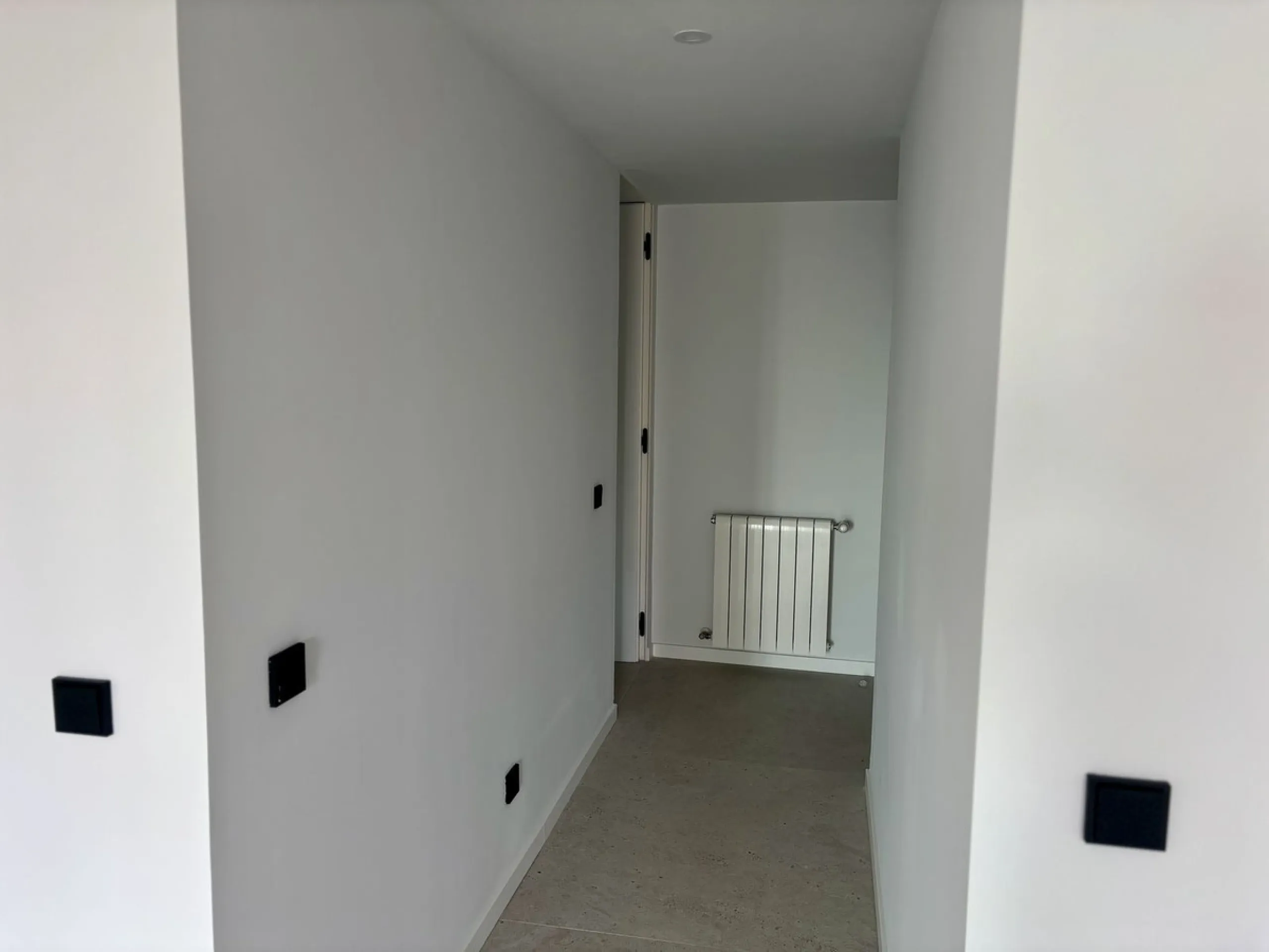 Apartment - Middle Floor Apartment в продаже в Marbella, Málaga. В доме 3 спален и 2 ванных комнат. Площадь дома 143 м²