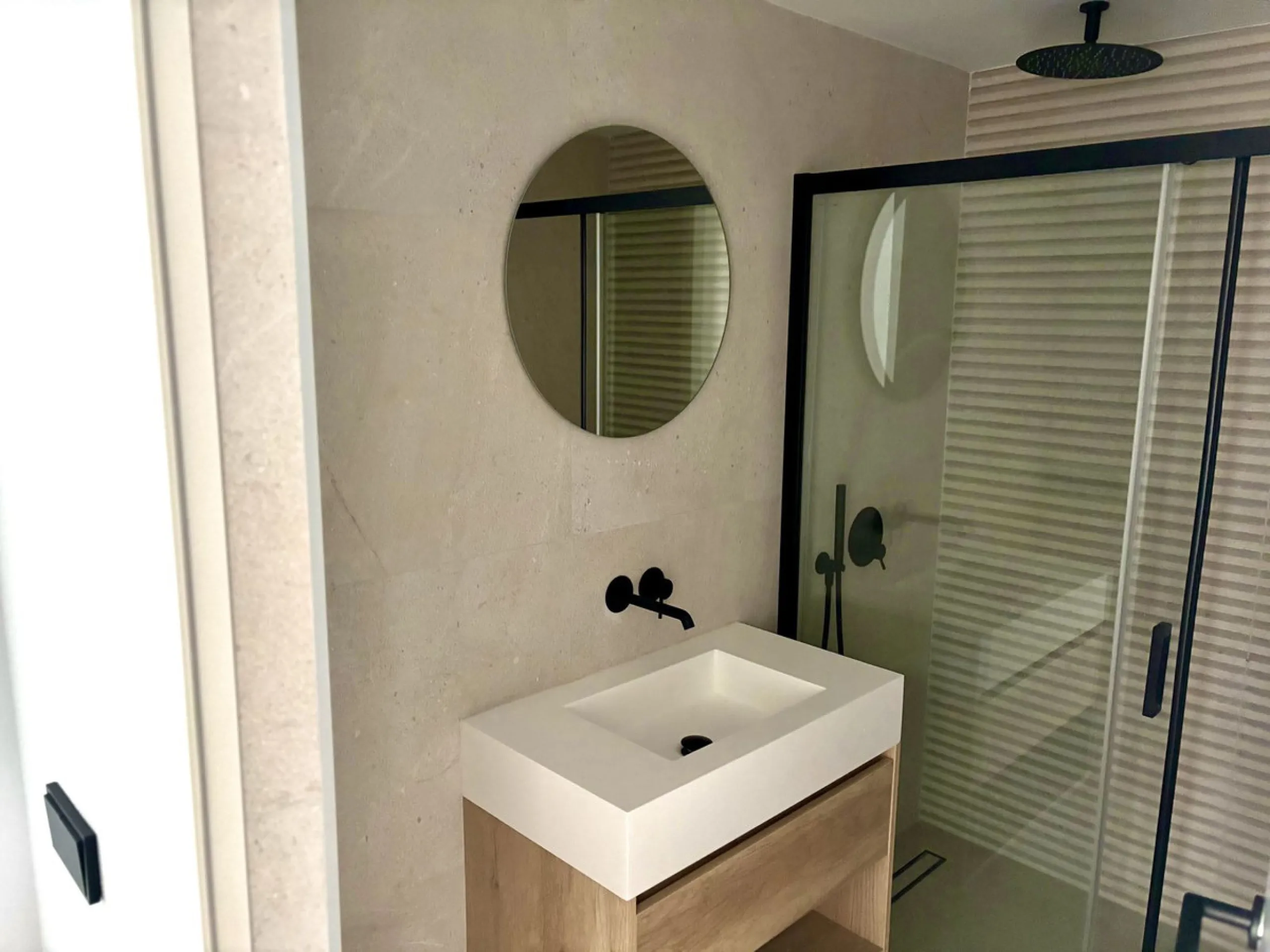 Apartment - Middle Floor Apartment в продаже в Marbella, Málaga. В доме 3 спален и 2 ванных комнат. Площадь дома 143 м²