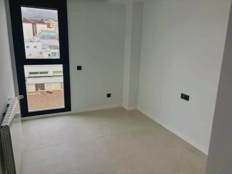 Apartment - Middle Floor Apartment в продаже в Marbella, Málaga. В доме 3 спален и 2 ванных комнат. Площадь дома 143 м²