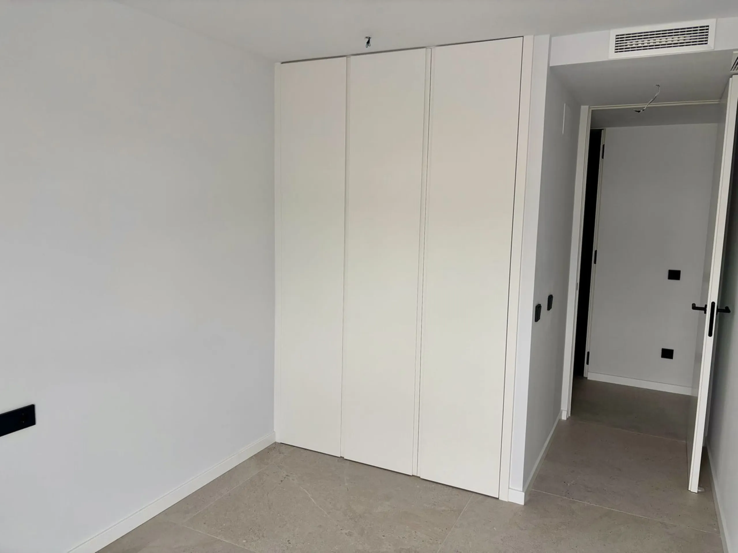 Apartment - Middle Floor Apartment в продаже в Marbella, Málaga. В доме 3 спален и 2 ванных комнат. Площадь дома 143 м²