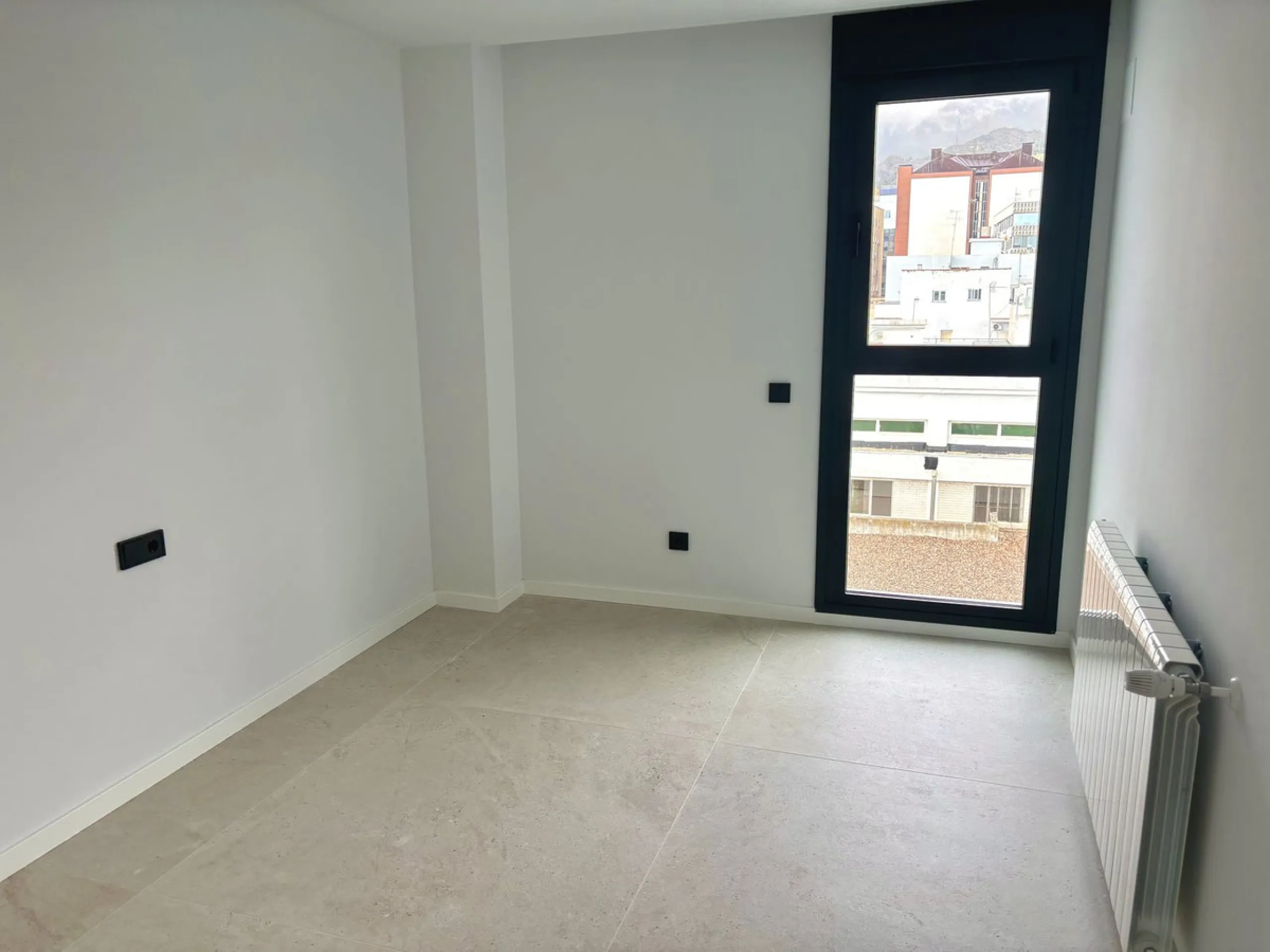 Apartment - Middle Floor Apartment в продаже в Marbella, Málaga. В доме 3 спален и 2 ванных комнат. Площадь дома 143 м²
