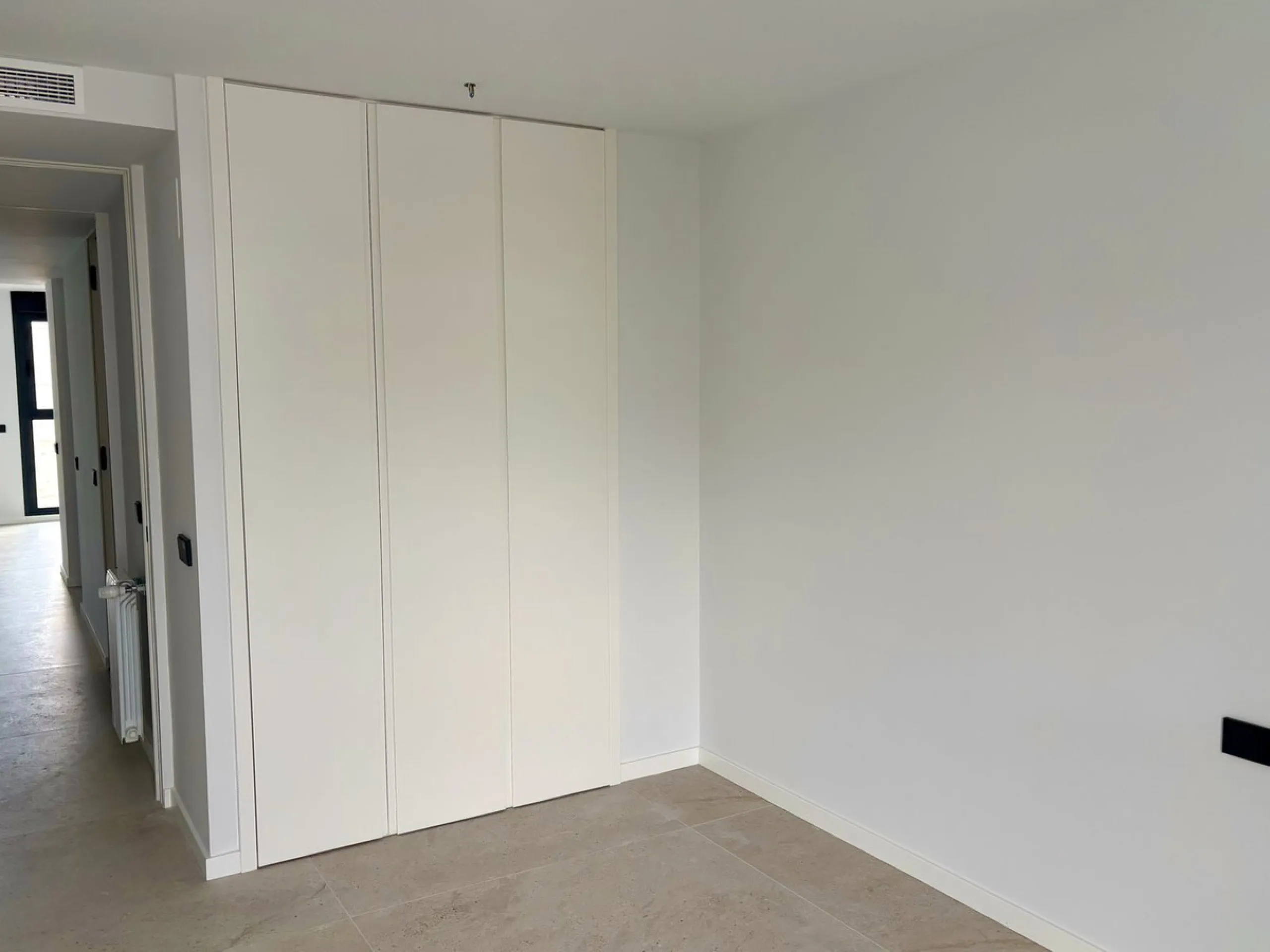 Apartment - Middle Floor Apartment в продаже в Marbella, Málaga. В доме 3 спален и 2 ванных комнат. Площадь дома 143 м²