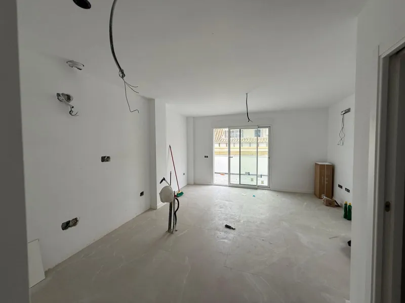 Apartment - Penthouse в продаже в Fuengirola, Málaga. В доме 2 спален и 2 ванных комнат. Площадь дома 80 м²