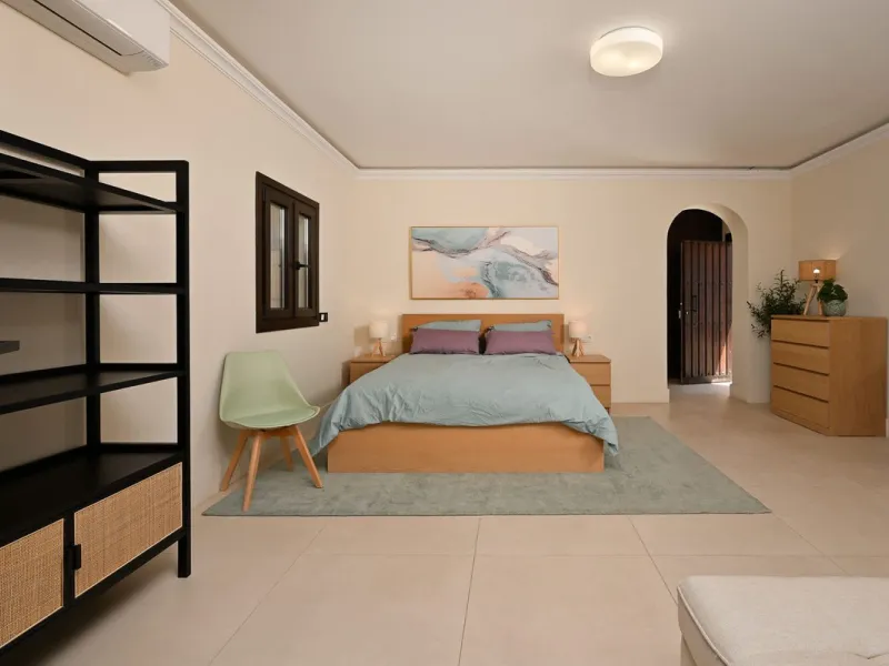 Lovely villa in Marbesa with 6 bedrooms, completely renovated in 2024.