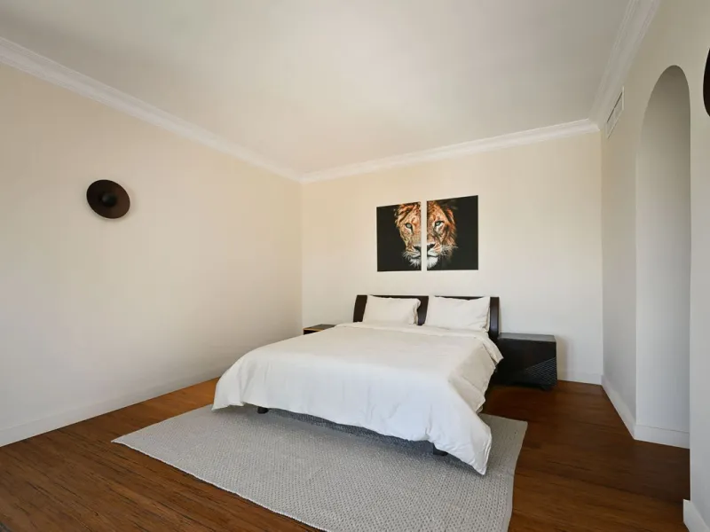 Lovely villa in Marbesa with 6 bedrooms, completely renovated in 2024.