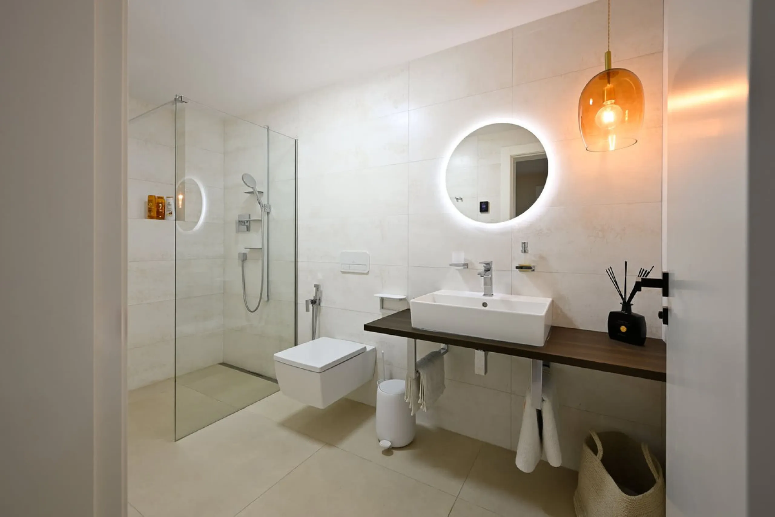 Lovely villa in Marbesa with 6 bedrooms, completely renovated in 2024.