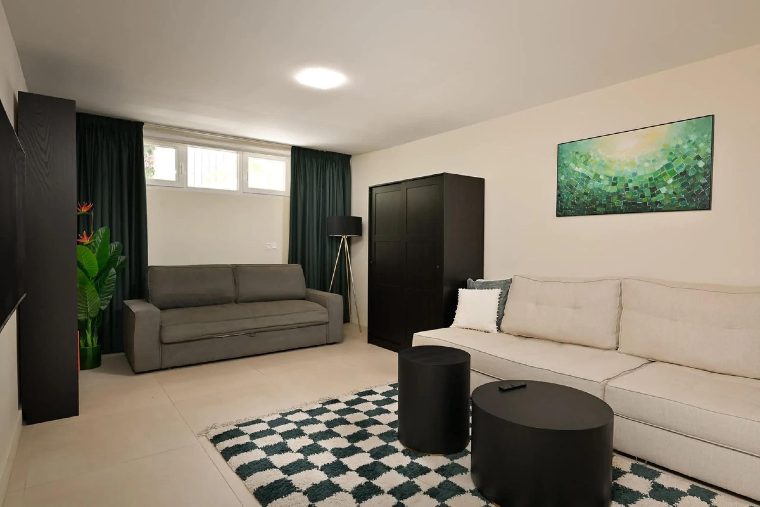 Lovely villa in Marbesa with 6 bedrooms, completely renovated in 2024.