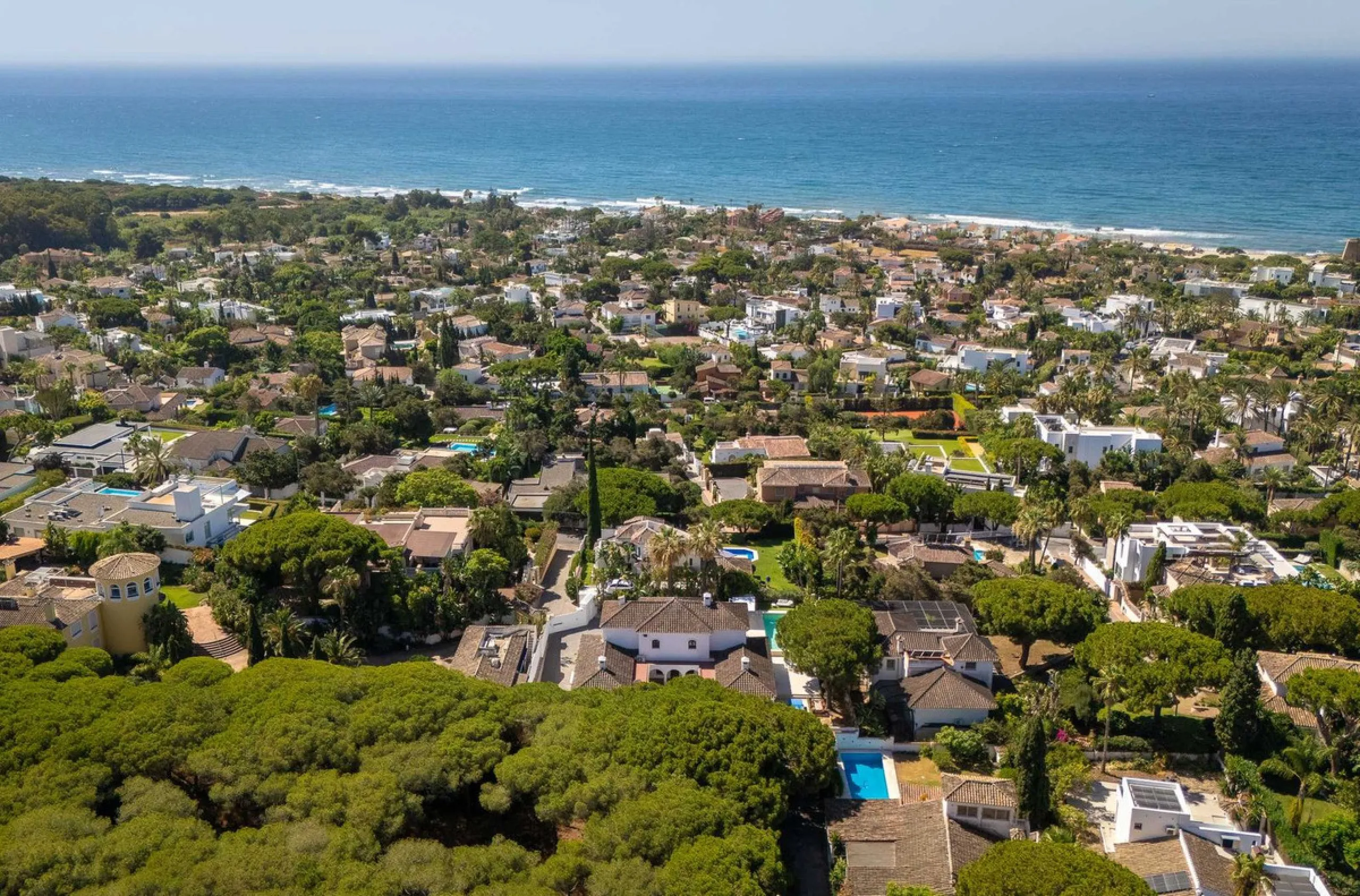 Lovely villa in Marbesa with 6 bedrooms, completely renovated in 2024.