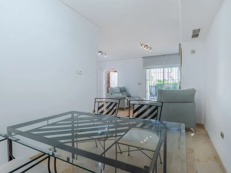 Beautiful townhouse located in the prestigious area of El Rosario, on the beachfront.