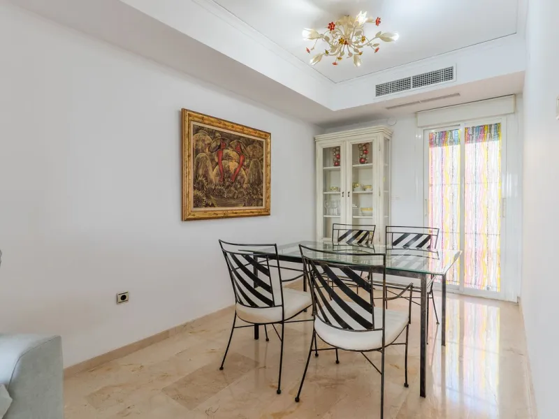Beautiful townhouse located in the prestigious area of El Rosario, on the beachfront.