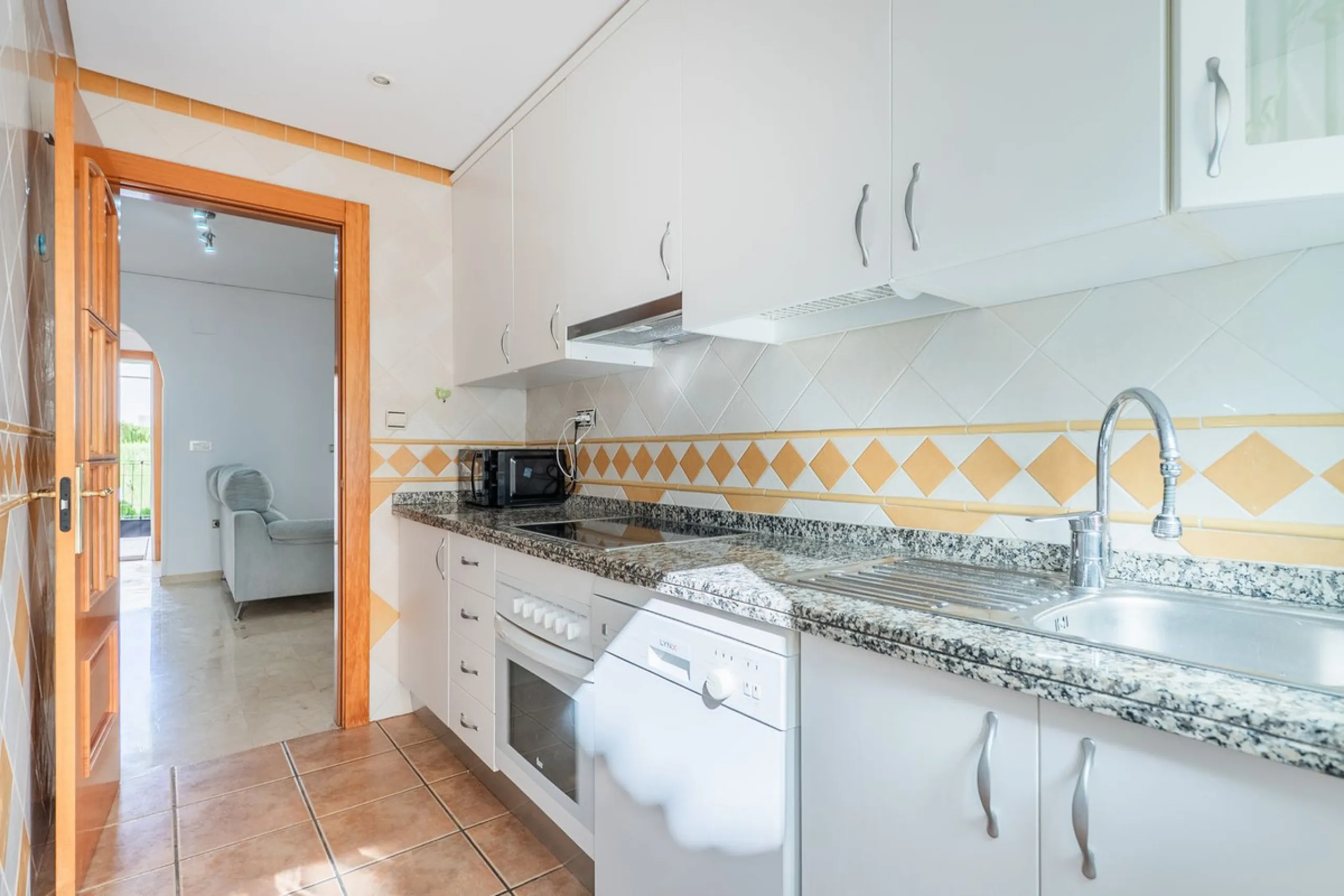 Beautiful townhouse located in the prestigious area of El Rosario, on the beachfront.