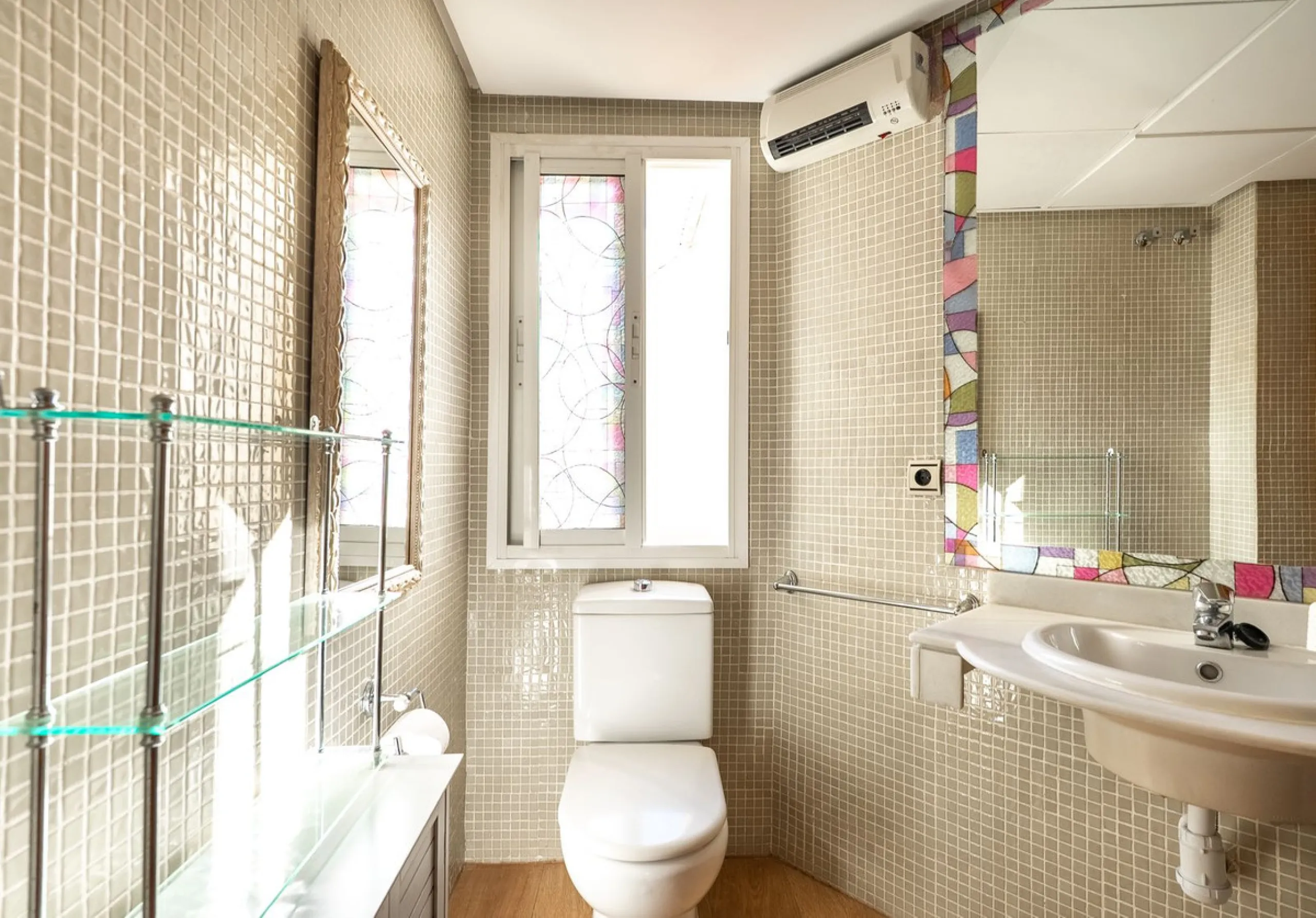 Beautiful townhouse located in the prestigious area of El Rosario, on the beachfront.