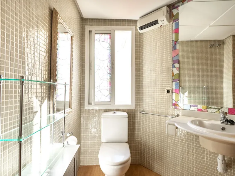 Beautiful townhouse located in the prestigious area of El Rosario, on the beachfront.