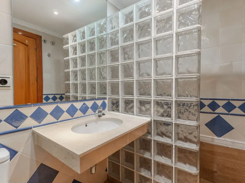 Beautiful townhouse located in the prestigious area of El Rosario, on the beachfront.