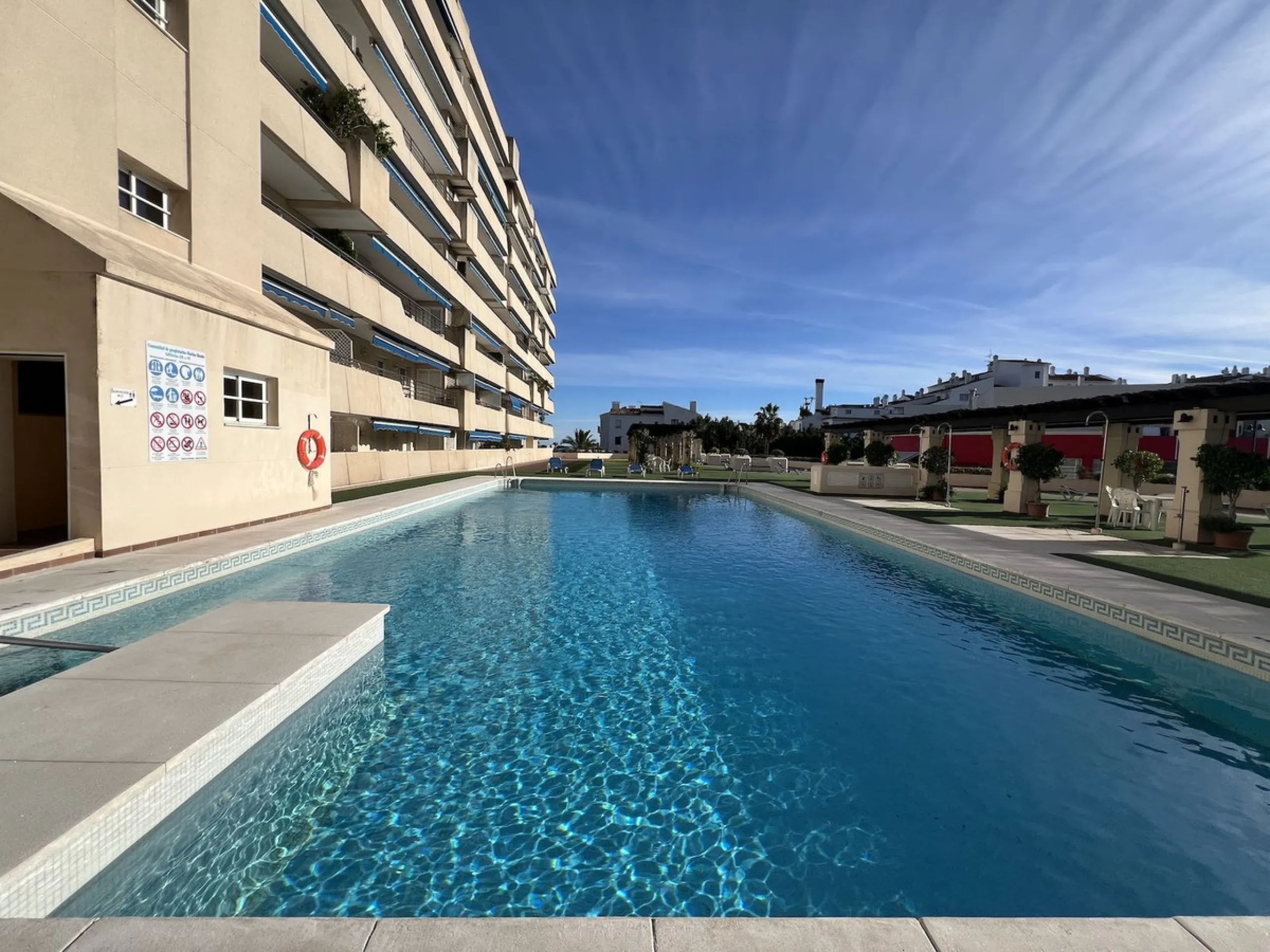 Location, Location, Location this apartment is located in the Prestigious Marina Banus building under two minutes walk from the Port of Puerto Banus and also the beach. This bright two bedroom and two bathroom apartment is located in an elevated position 