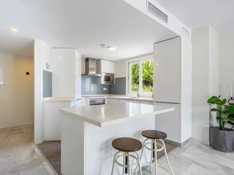 Apartment - Penthouse Duplex в продаже в Marbella, Málaga. В доме 2 спален и 2 ванных комнат. Площадь дома 95 м²