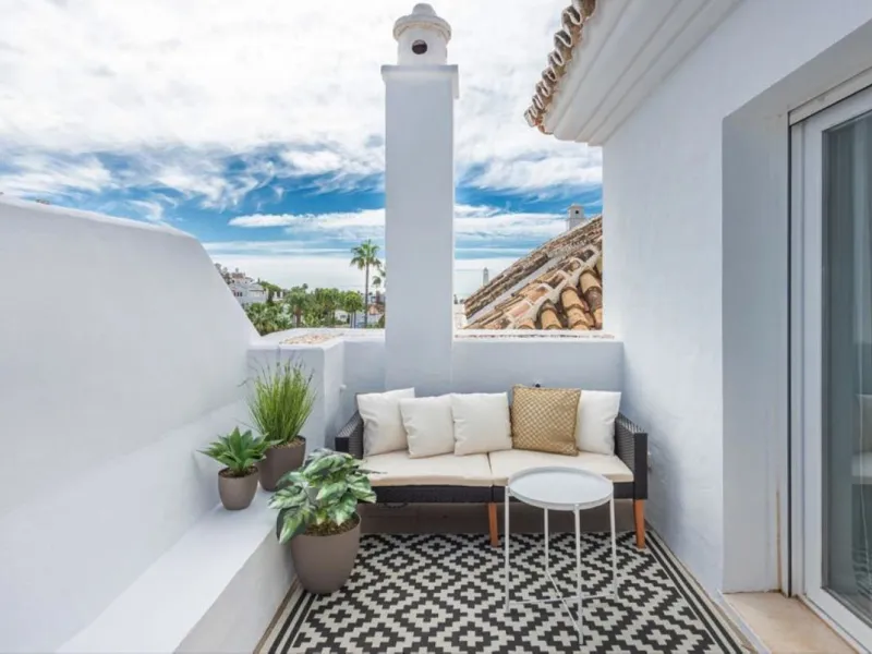 Apartment - Penthouse Duplex в продаже в Marbella, Málaga. В доме 2 спален и 2 ванных комнат. Площадь дома 95 м²