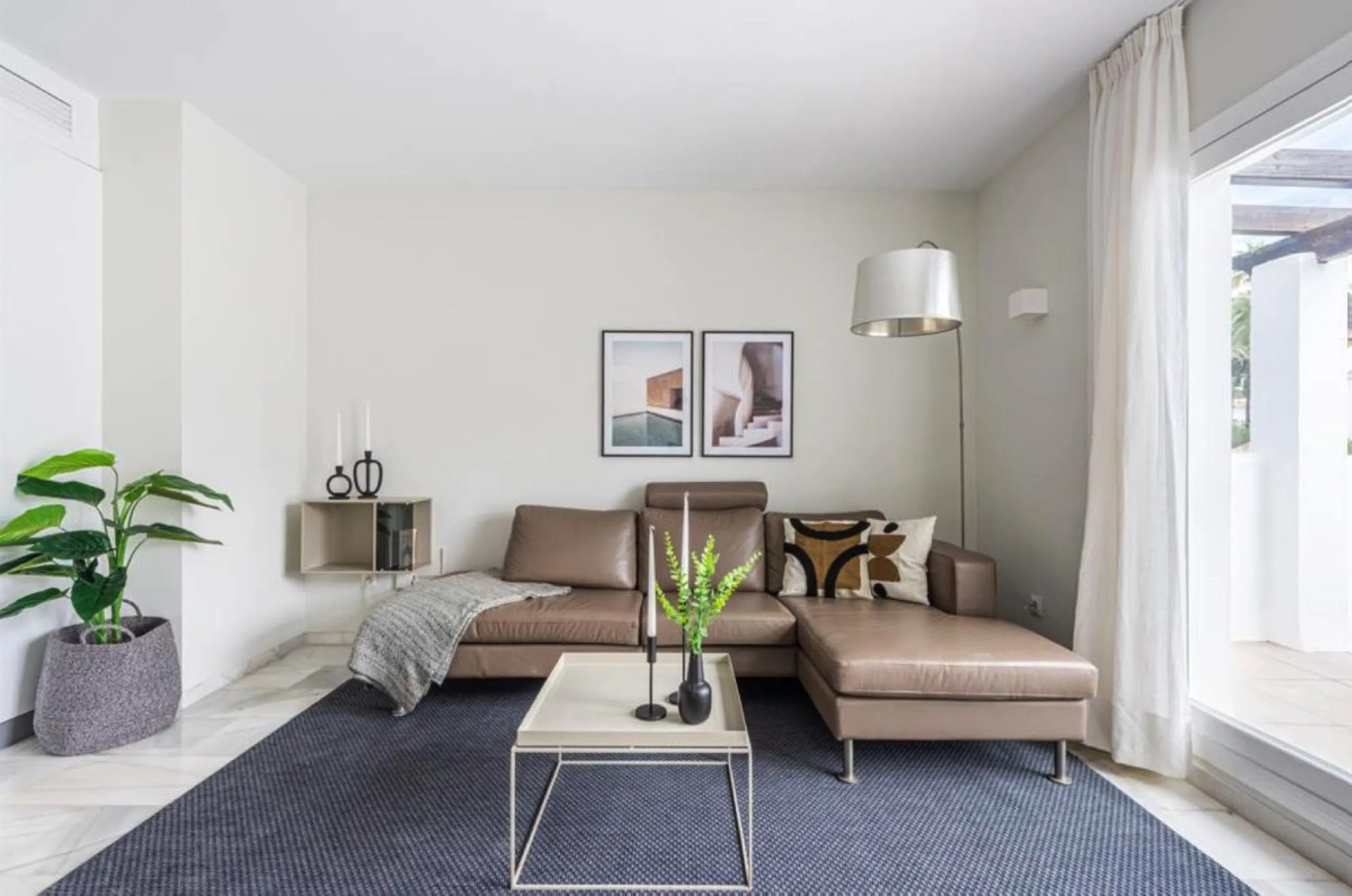 Apartment - Penthouse Duplex в продаже в Marbella, Málaga. В доме 2 спален и 2 ванных комнат. Площадь дома 95 м²