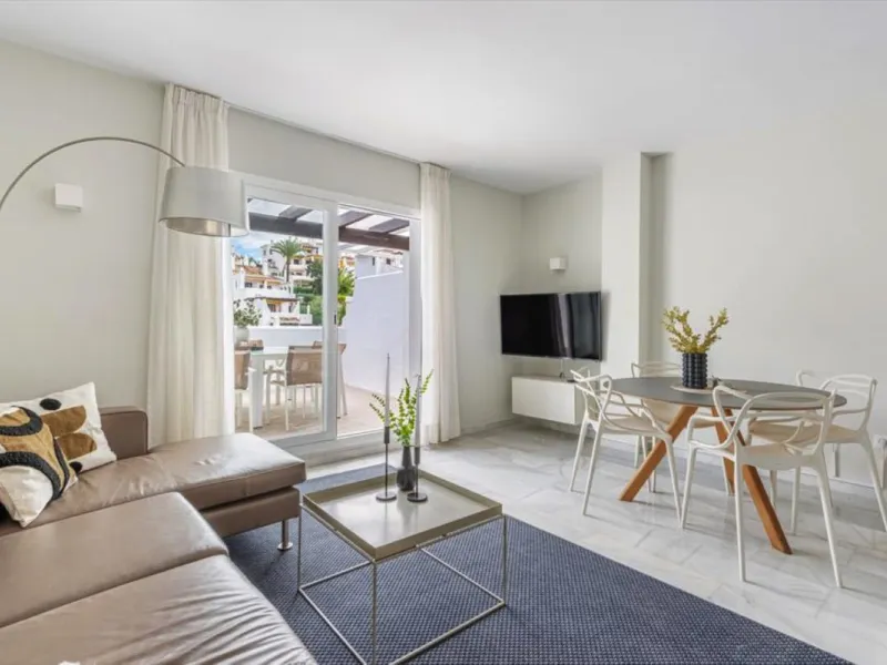 Apartment - Penthouse Duplex в продаже в Marbella, Málaga. В доме 2 спален и 2 ванных комнат. Площадь дома 95 м²