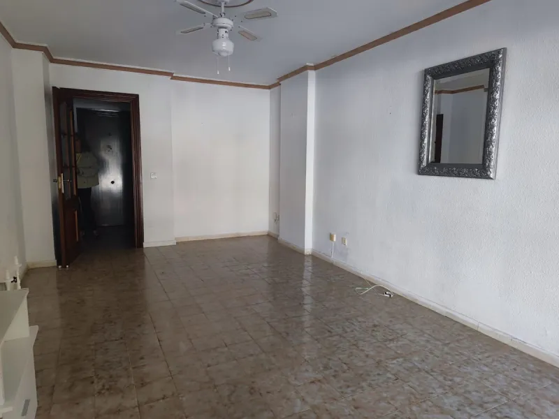 Apartment - Middle Floor Apartment в продаже в Marbella, Málaga. В доме 2 спален и 1 ванных комнат. Площадь дома 88 м²