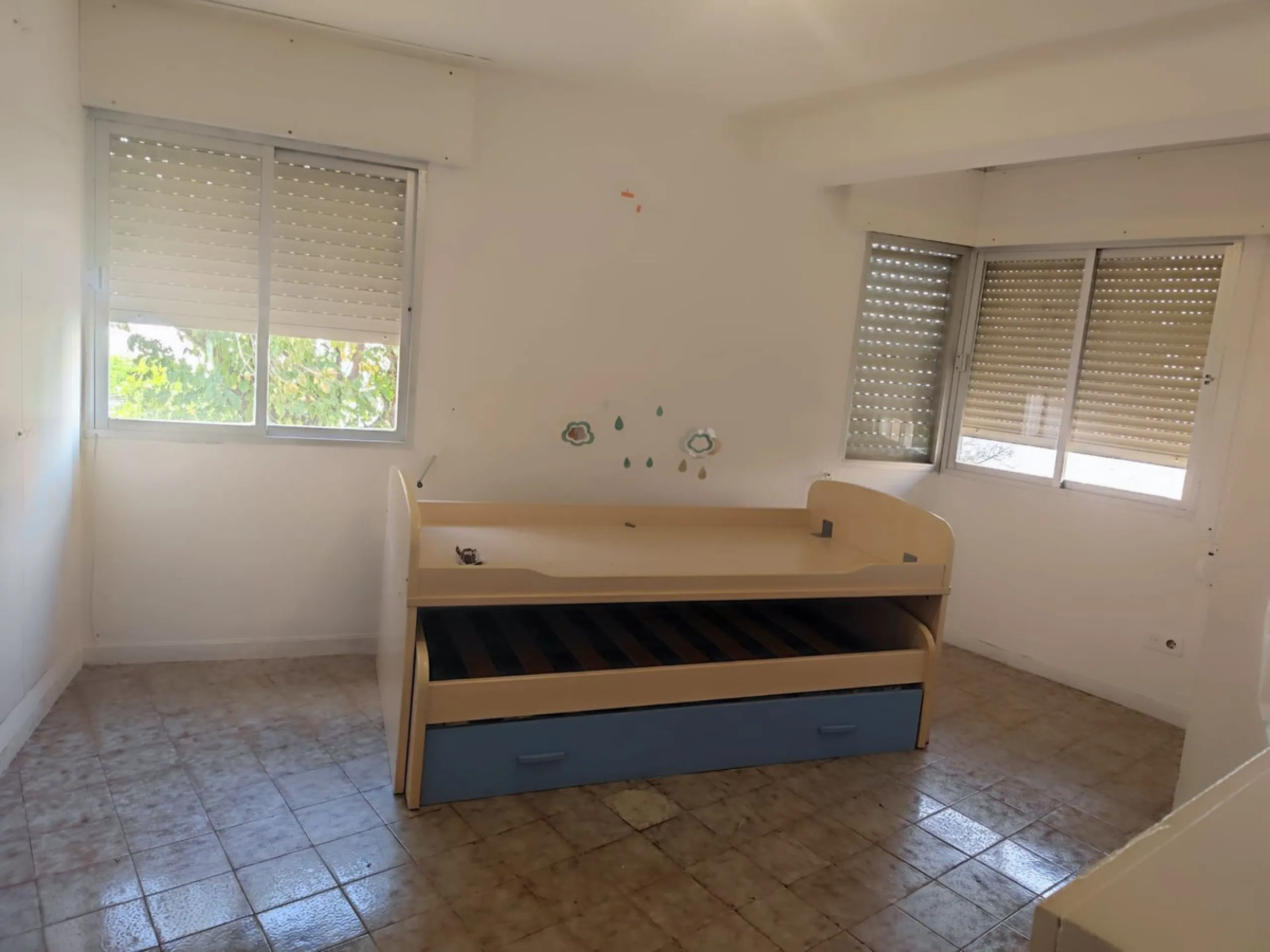Apartment - Middle Floor Apartment в продаже в Marbella, Málaga. В доме 2 спален и 1 ванных комнат. Площадь дома 88 м²