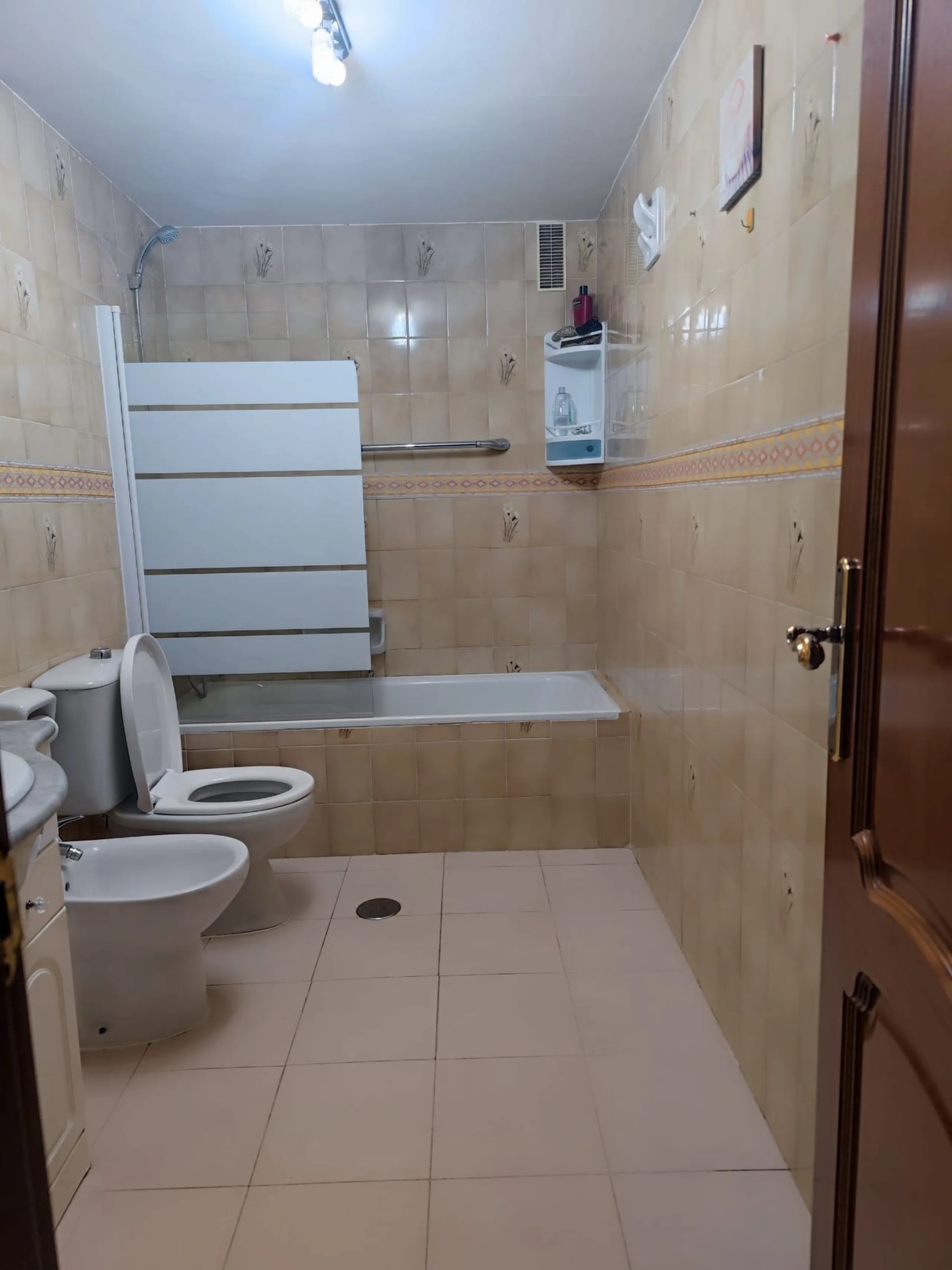 Apartment - Middle Floor Apartment в продаже в Marbella, Málaga. В доме 2 спален и 1 ванных комнат. Площадь дома 88 м²